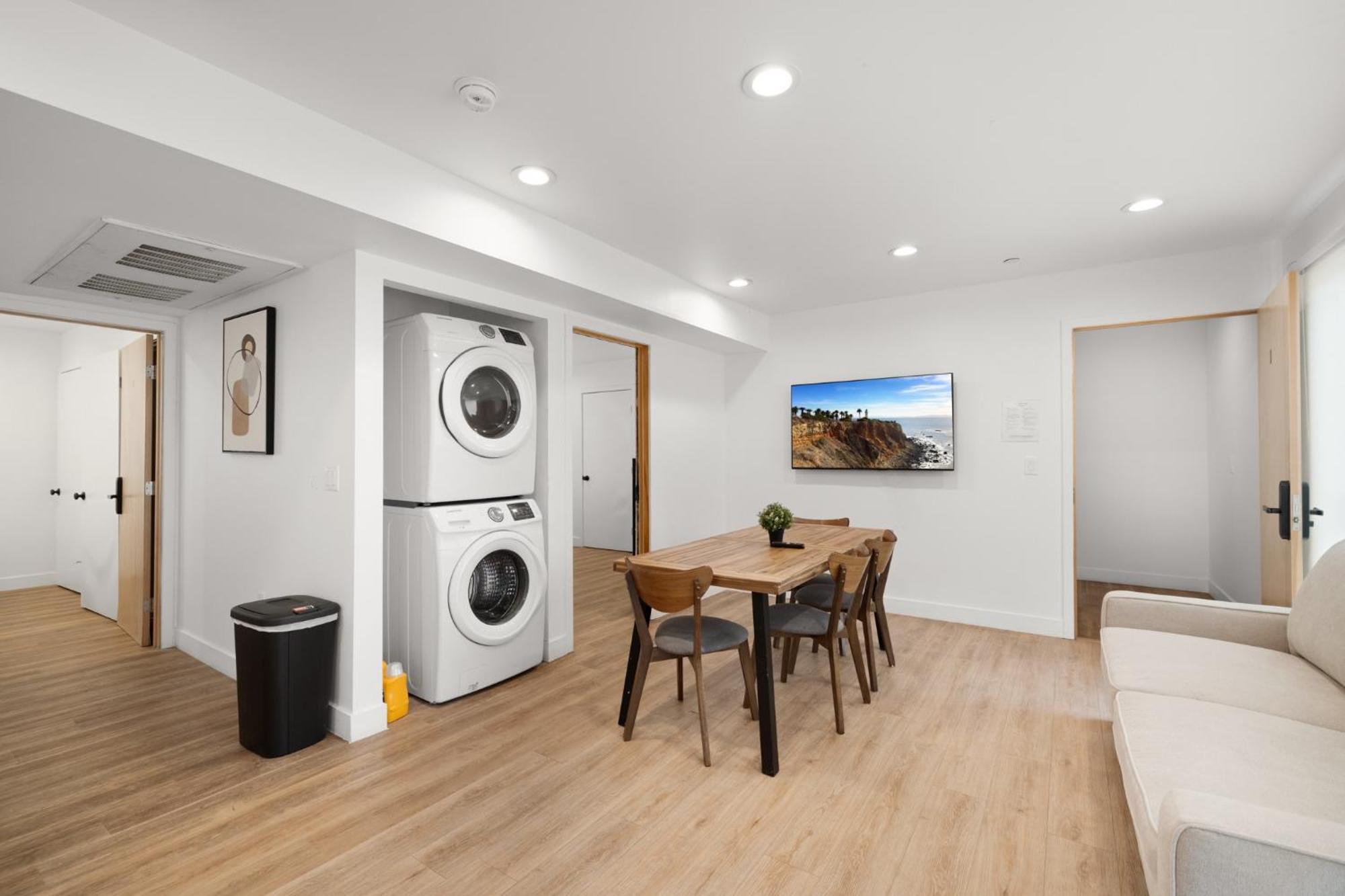 לוס אנג'לס Modern Getaway In The Heart Of La Near Usc, Private Room With Share Living Room And Kitchen מראה חיצוני תמונה