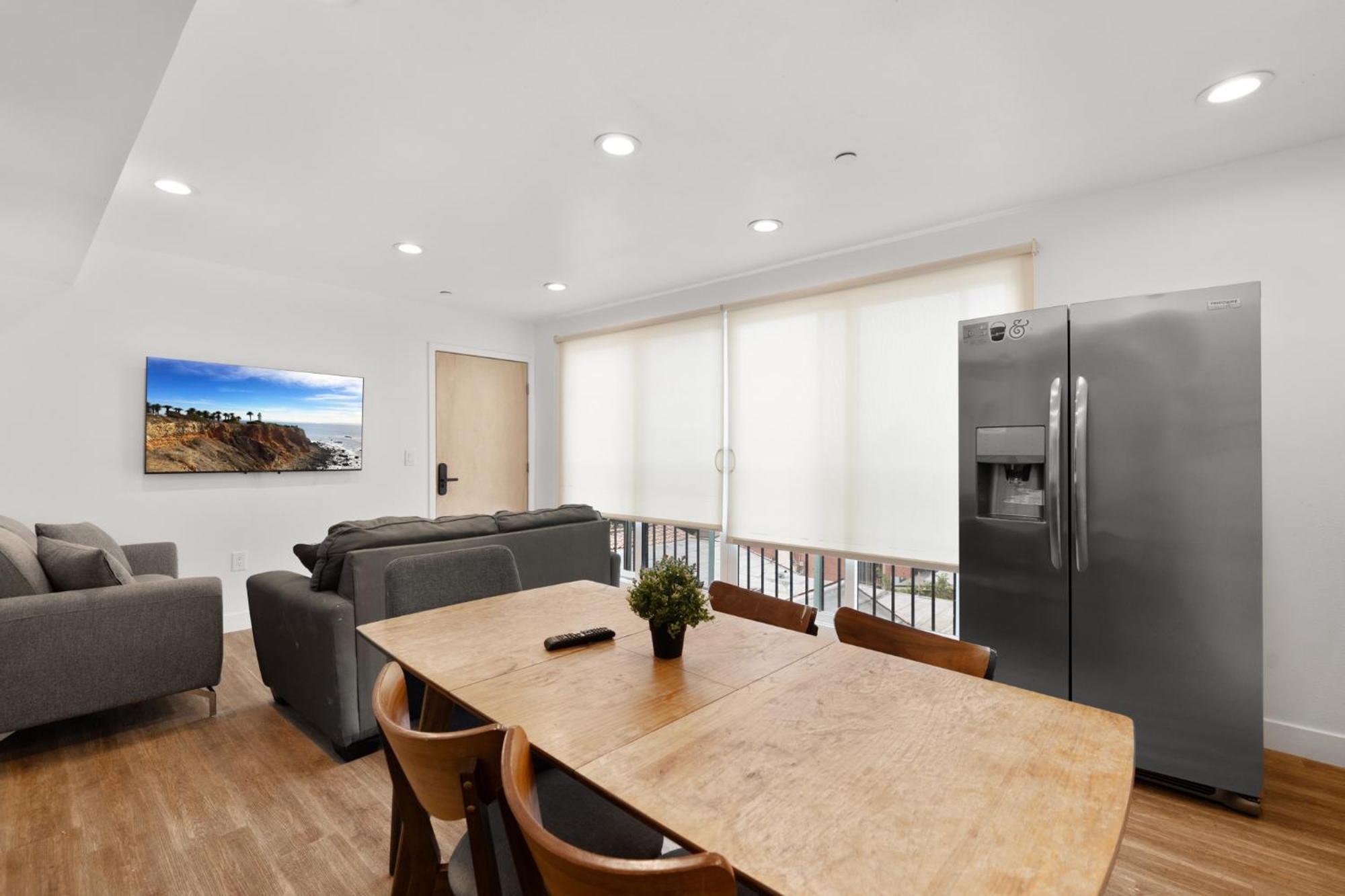 לוס אנג'לס Modern Getaway In The Heart Of La Near Usc, Private Room With Share Living Room And Kitchen מראה חיצוני תמונה