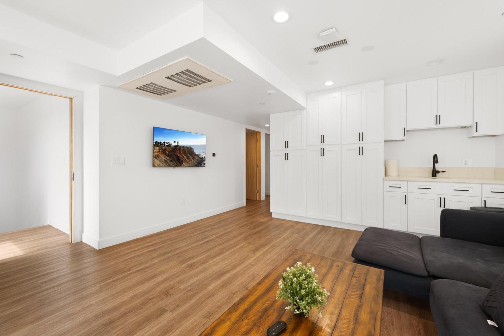 לוס אנג'לס Modern Getaway In The Heart Of La Near Usc, Private Room With Share Living Room And Kitchen מראה חיצוני תמונה
